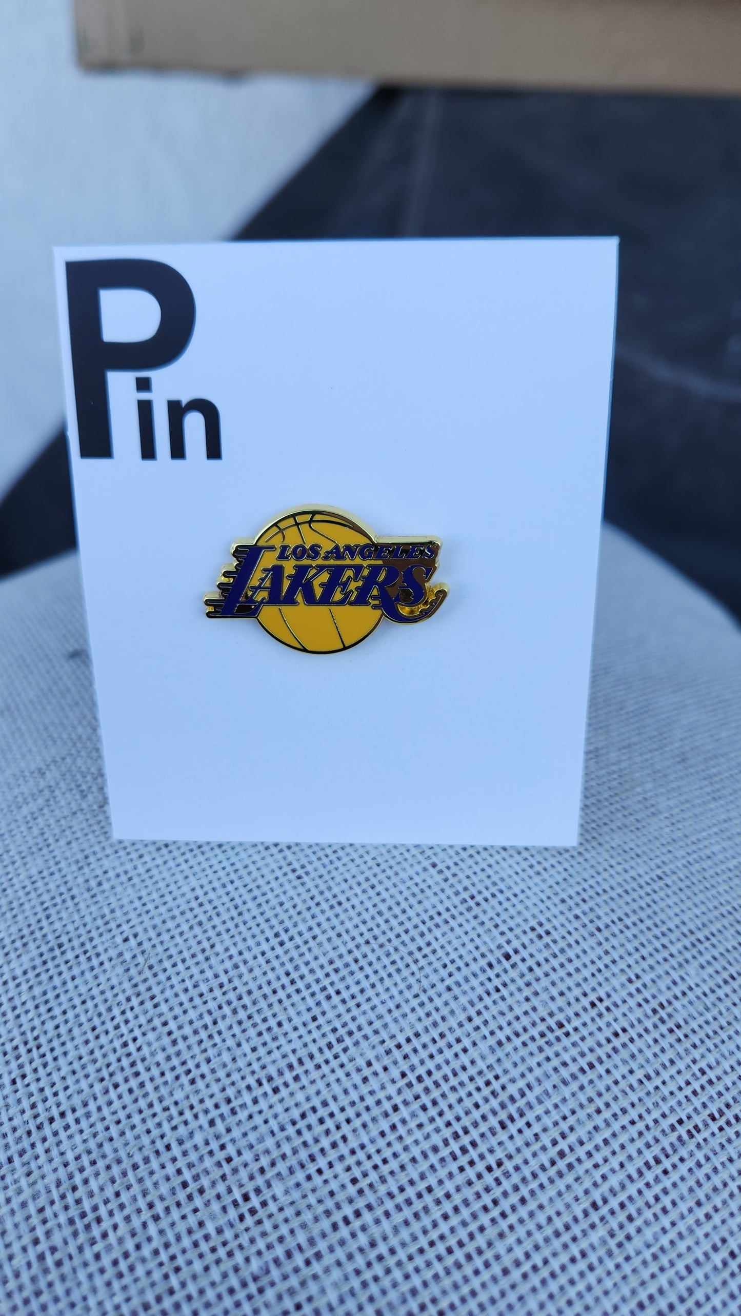 LA Lakers hat pin