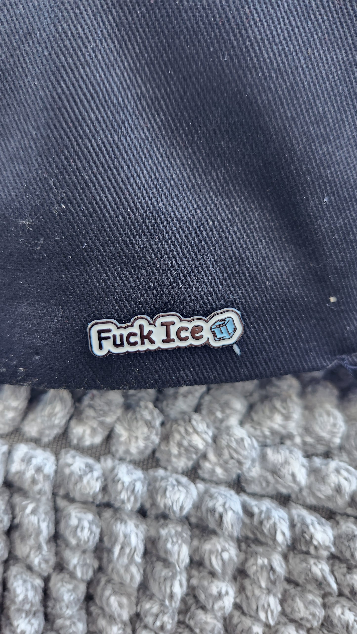 Fu... Ice pin
