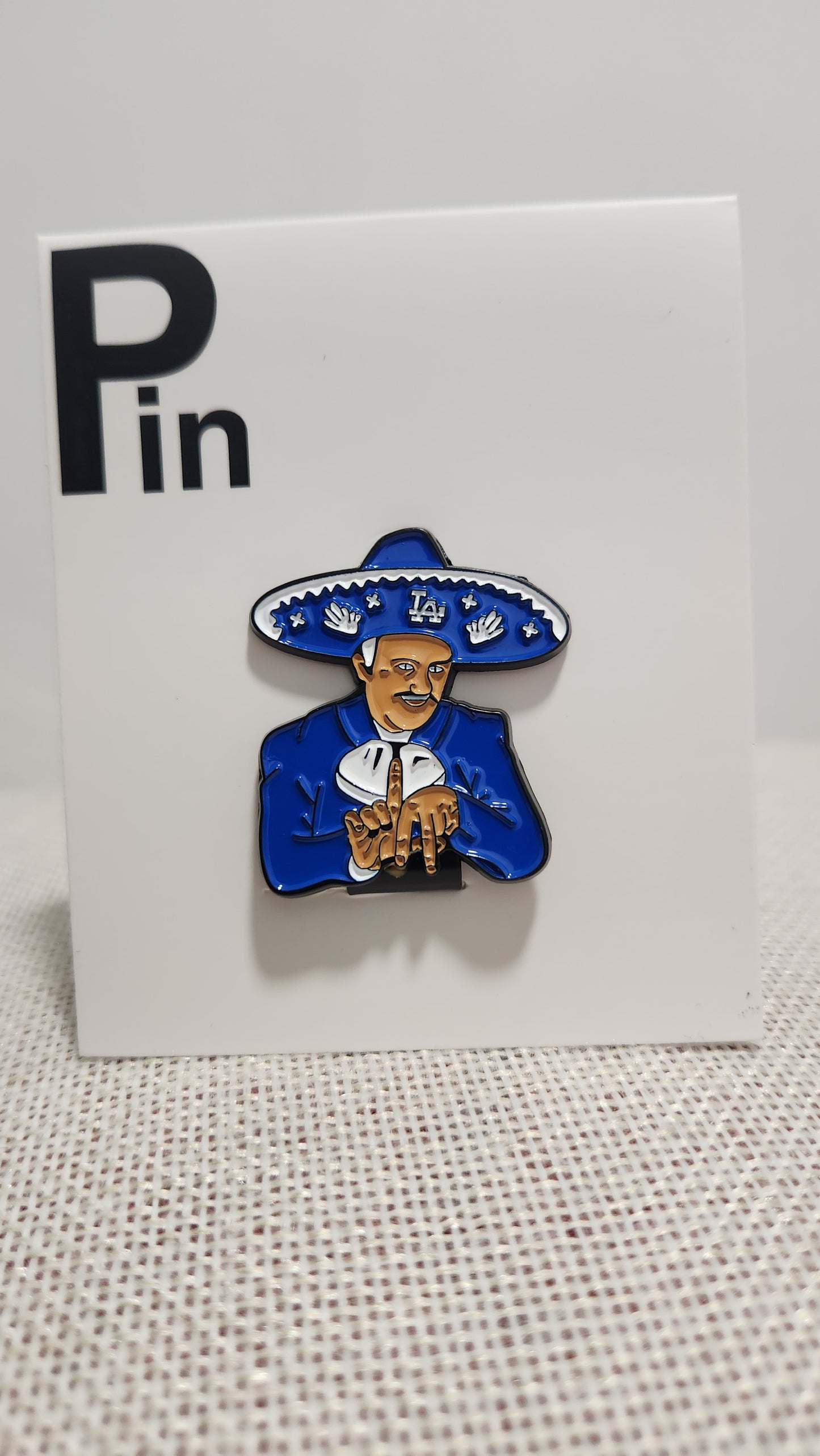 Chente LA Hat pin Clip