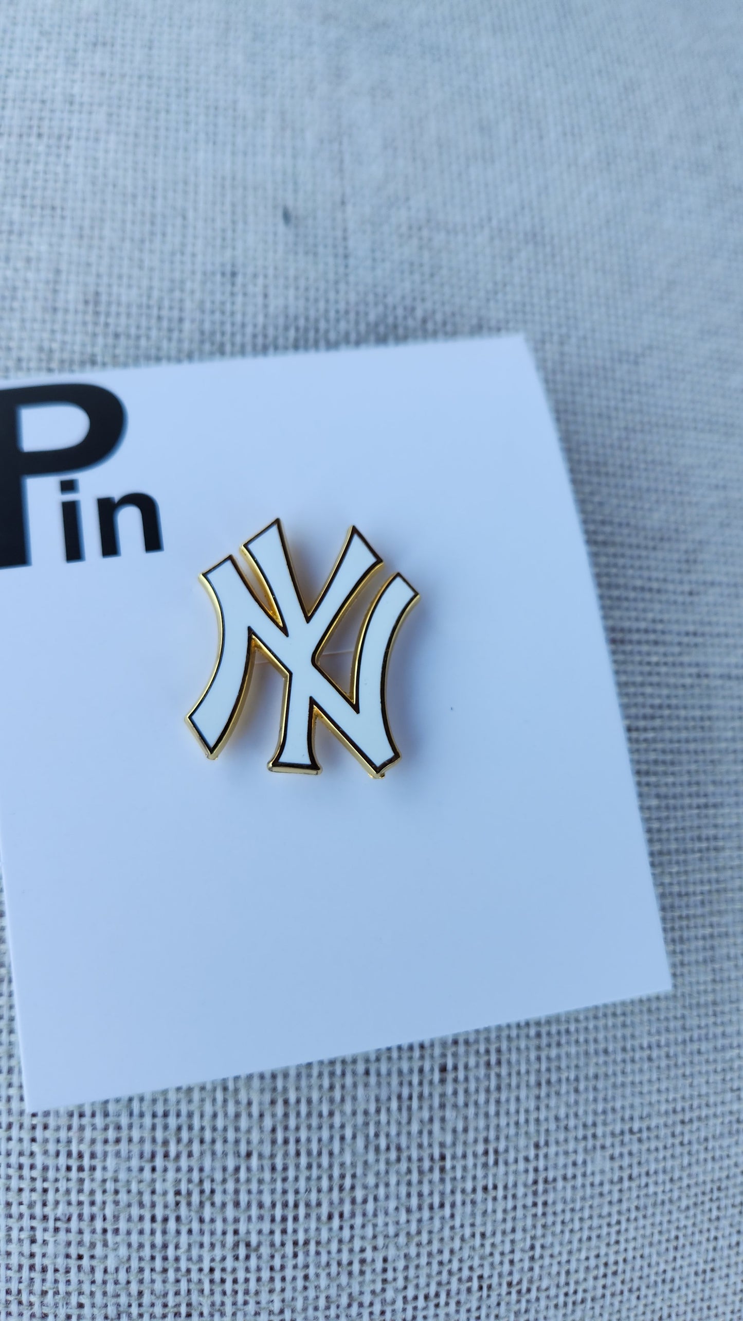 NY Yankees Hat Pin