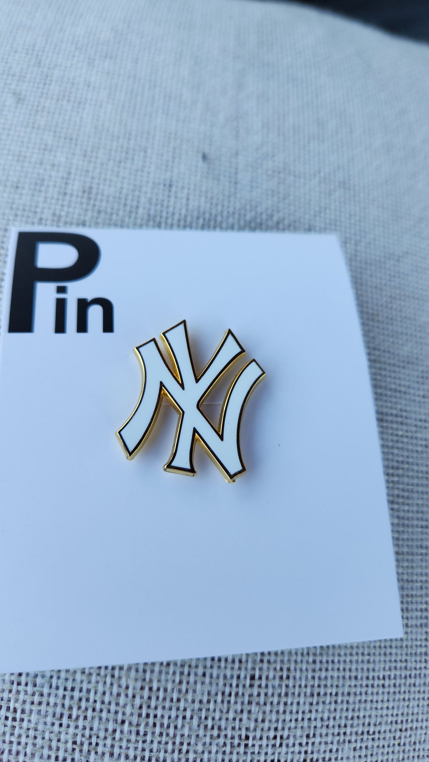 NY Yankees Hat Pin