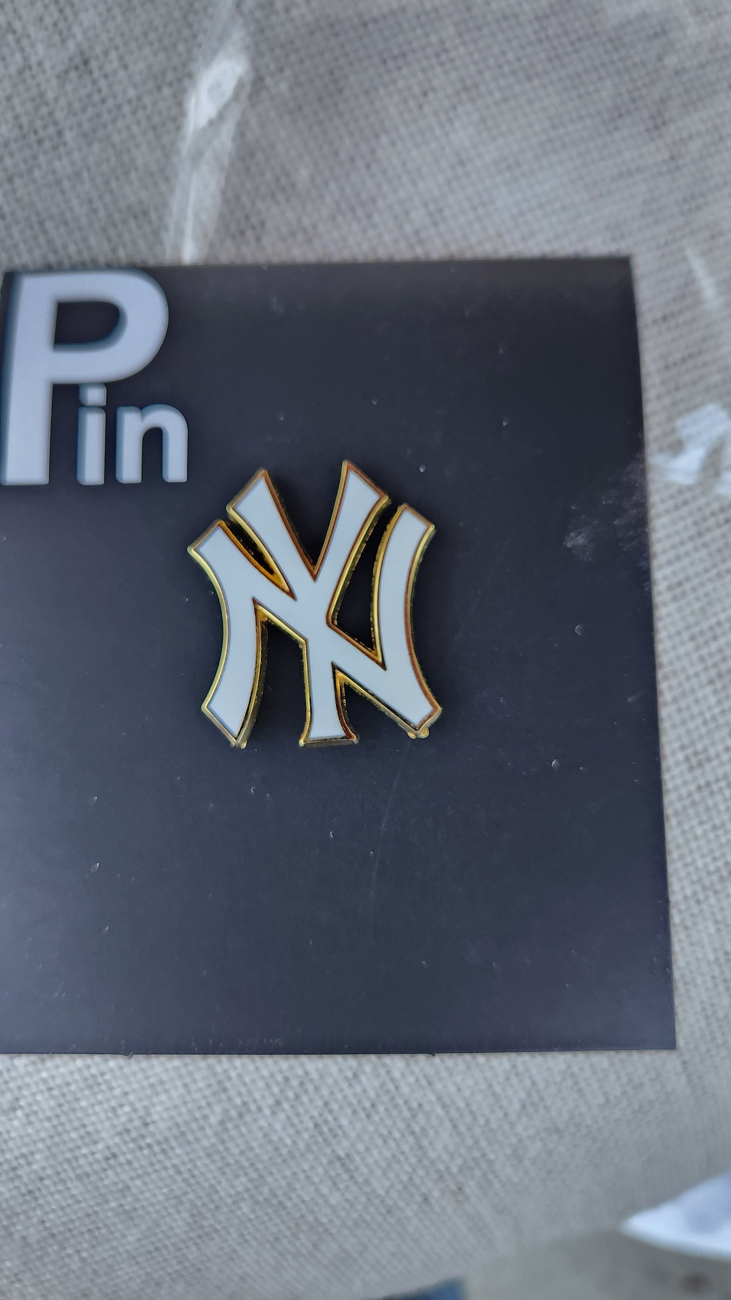 NY Yankees Hat Pin