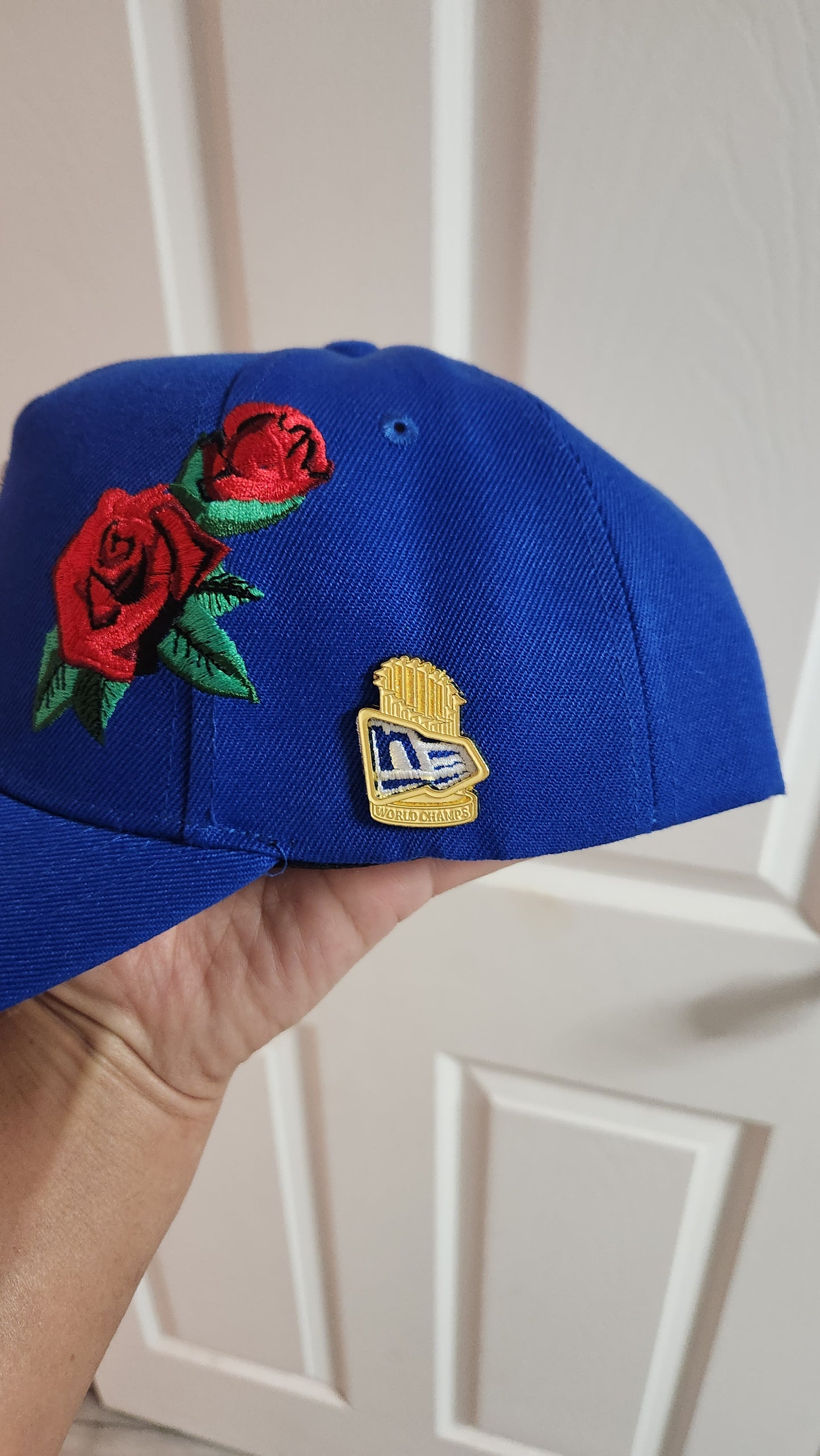 Hat plus 3 pins