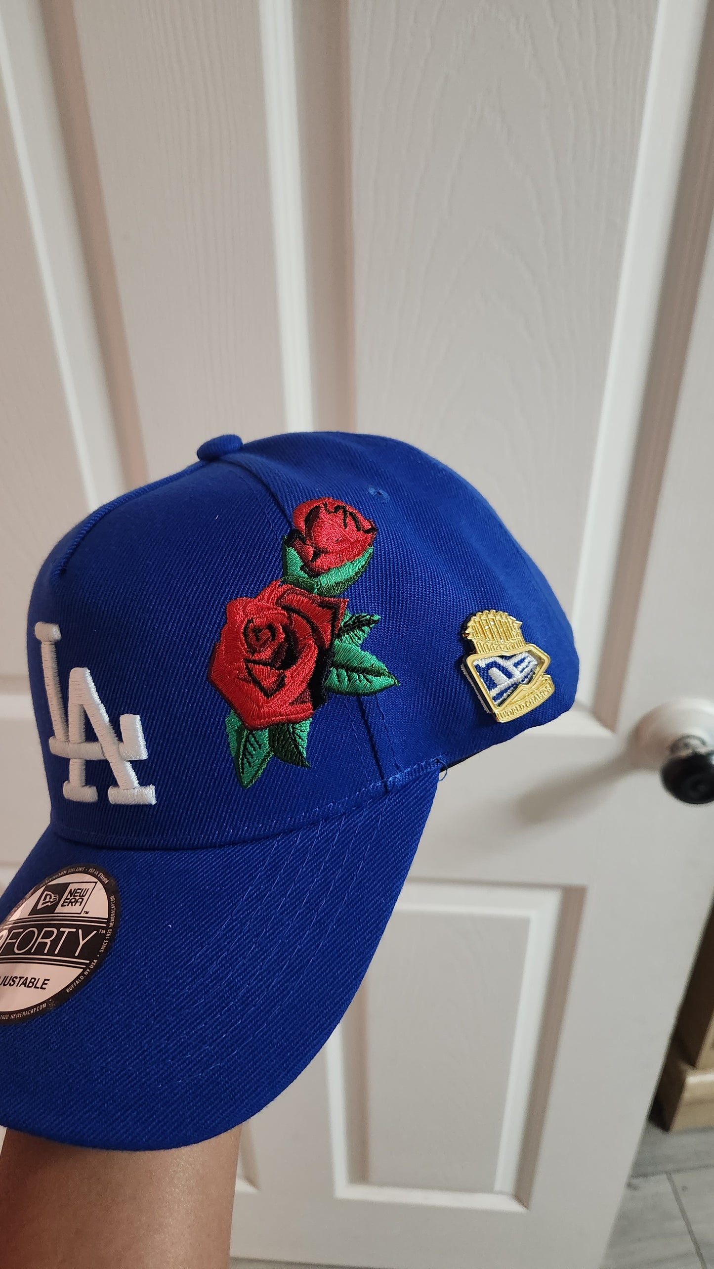 Hat plus 3 pins