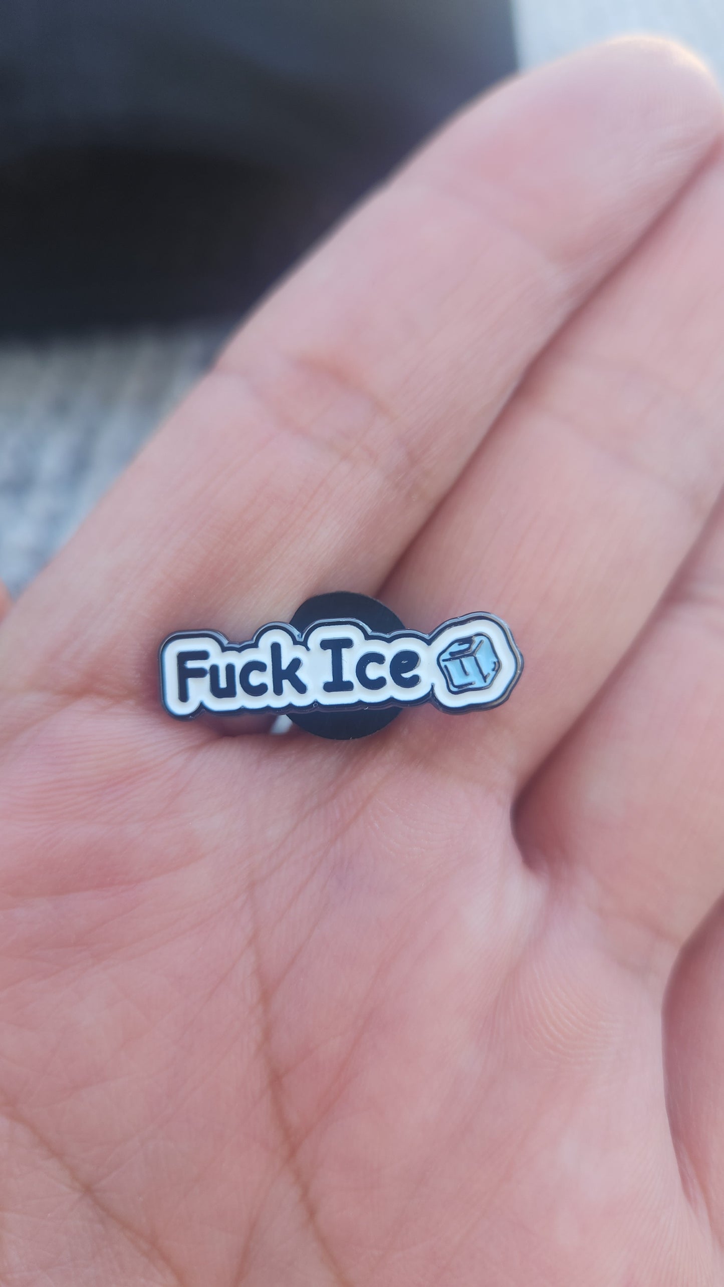 Fu... Ice pin
