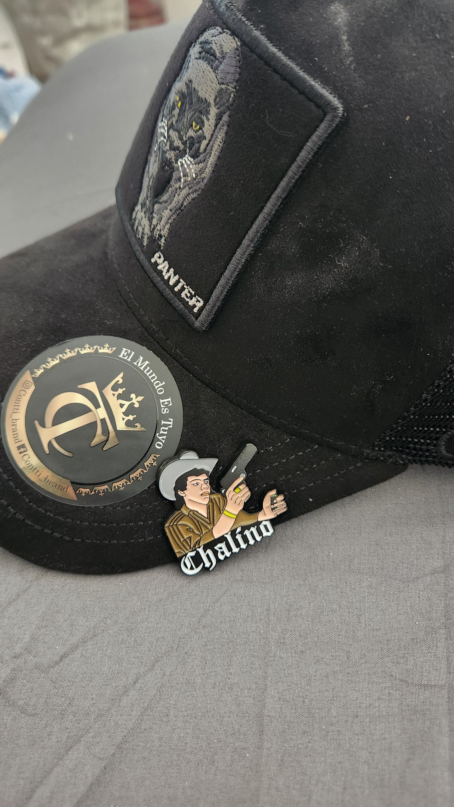 Chalino Hat Clip