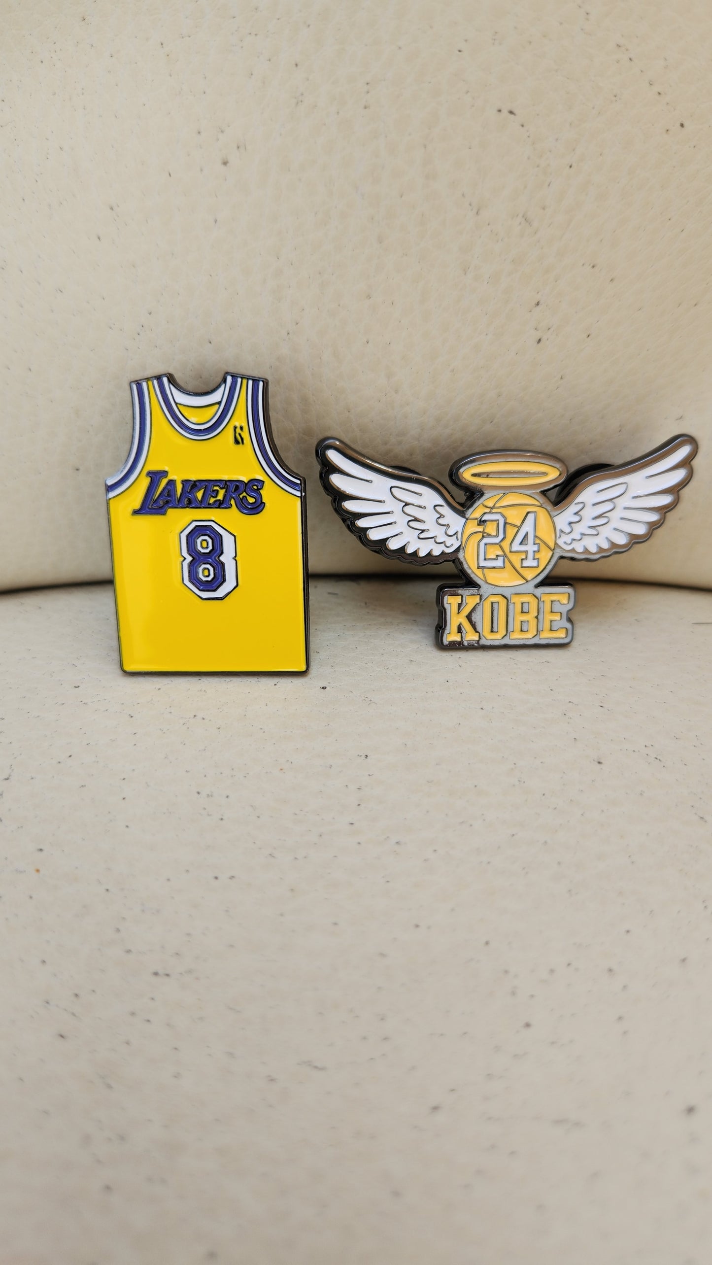 Kobe #8 Lakers pin