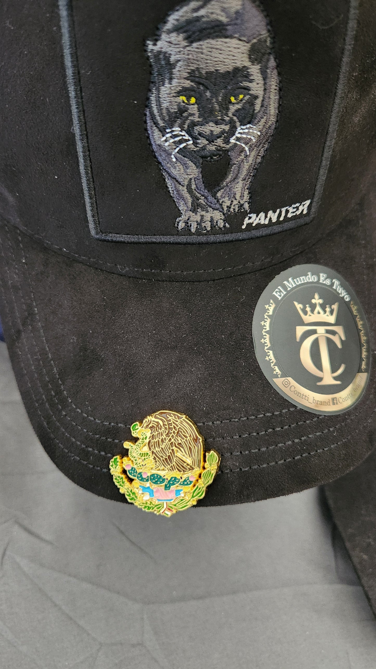 Escudo Mexicano Hat Clip